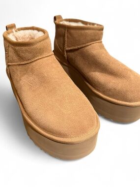*Never been worn* UGG Chestnut Suede Ultra Mini Platform Shearling Ankle Boots